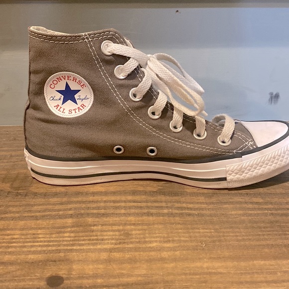 Converse Chuck Taylor All Star Hi Sneaker - Women’s Size 5.5 - Picture 2 of 9